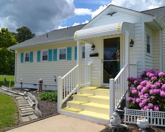 'Family Friendly Getaway' - Close to Assateague / Downtown Berlin / O.C. - Berlin - Building