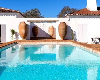 Cenoura-Brava Villas & Suites. - Évora - Piscina