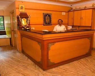Hotel Vishnu Residency - Visakhapatnam - Front desk