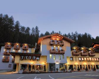 Hotel Folgarida - Folgarida - Gebäude