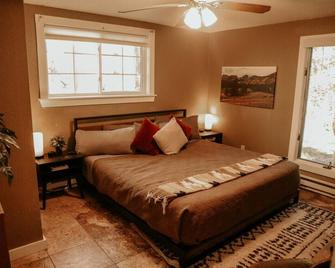 Bears Paw Duplex Cabin (#12) at The Woolly Bugger Inn - Estes Park - Ložnice