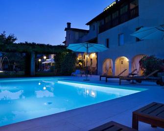 Hotel Villaguarda Landscape Experience - Follina - Pool