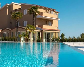 Pietra Bianca Hotel - Numana - Piscina