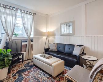 Parkside Haven - Charming 1br Corner Property - فيلادلفيا - غرفة معيشة