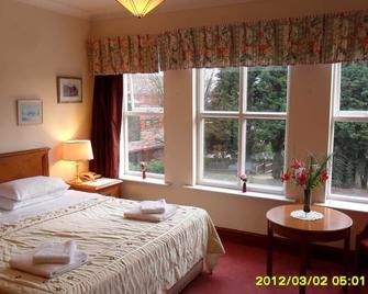 Thorpe Lodge Hotel - Peterborough - Bedroom