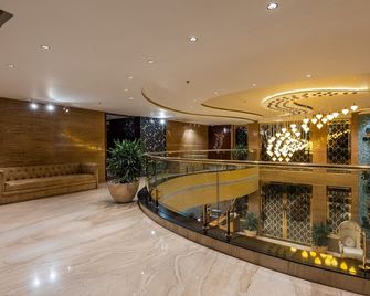 Skyline Resort & Convention Center - Indore - Lobby