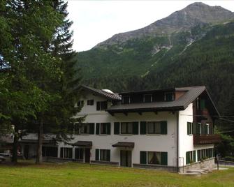 Casa Alpina Don Guanella - Macugnaga - Edificio