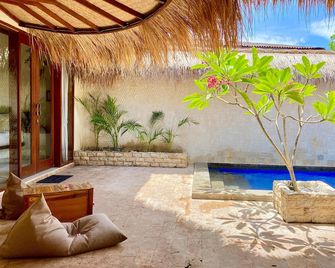 La Bella - Hotel Villa & Spa - Pemenang - בריכה