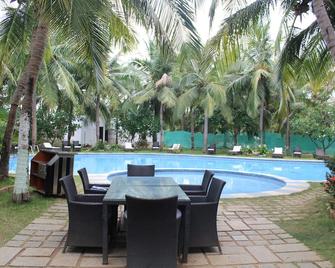 Vedic Village Sriperumbudur - Srīperumbūdūr - Pool