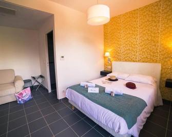 Maison Familiale Lou Riou - Saint-Tropez - Bedroom