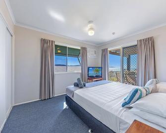 Airlie Apartments - Airlie Beach - Bedroom