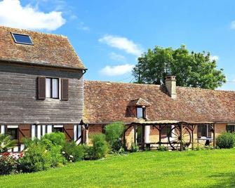 3 bedroom amazing home in Grandmesnil - Le Renouard - Edificio