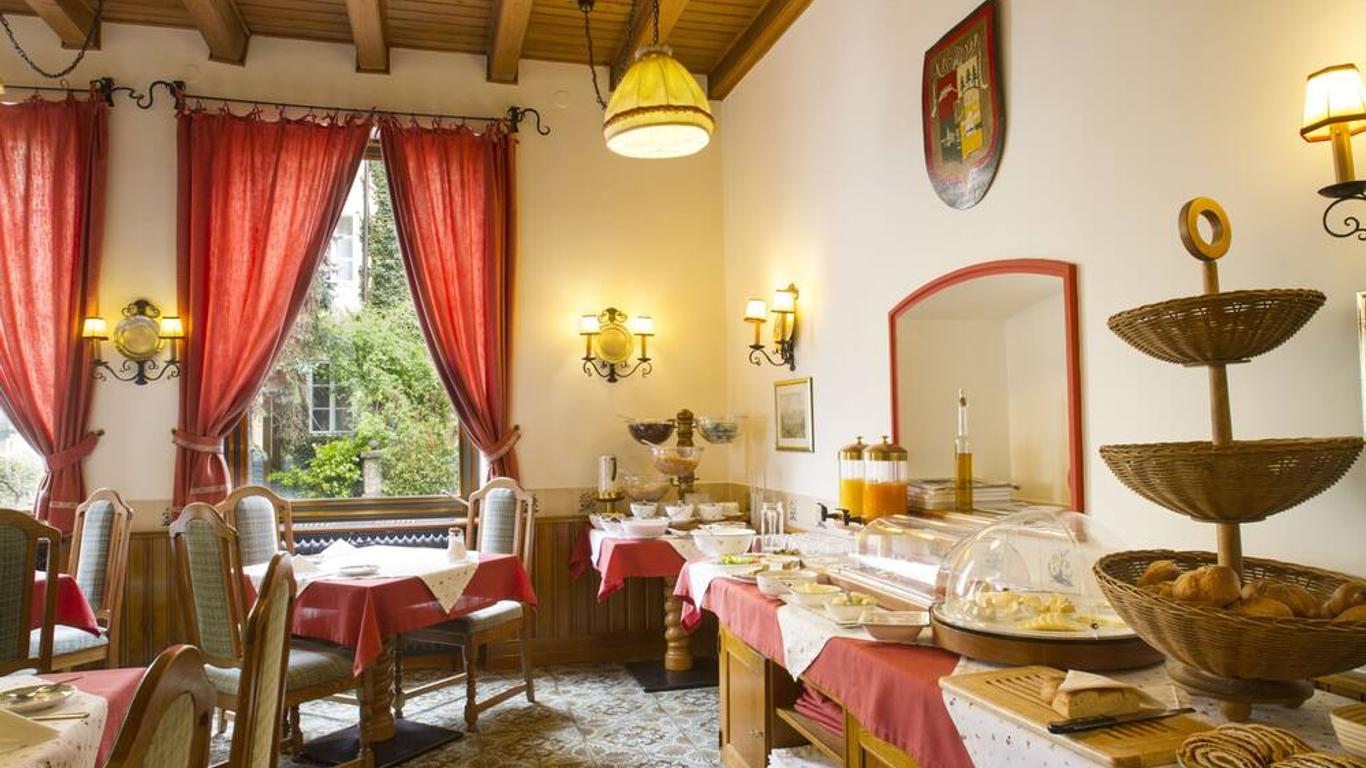 هوتل هوينشتاوفن