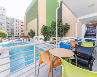 Port Vista Oro - Benidorm - Bể bơi
