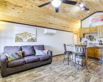 Charming Cabin Near Great Smoky Mountains! - Newport - Soggiorno