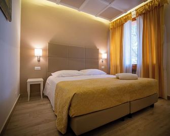 Hotel Villa San Giorgio - Poggibonsi - Bedroom