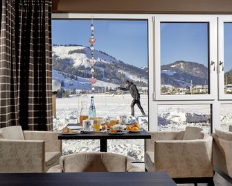 Fairhotel Hochfilzen B&B - Hochfilzen - Balcony
