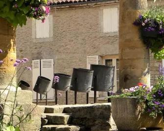Campsite La Bastide - Coco Sweet Tent 3 Rooms 4 People Without Sanitary - Villefranche-du-Périgord - Patio