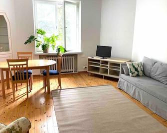 Kamppi 1 - Perfect Location Right In Helsinki Center - Helsinki - Living room