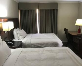 Hometown Inn & Suites - Tulsa - Bedroom