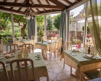 Logis Hotel Auberge de l'Ile - Creysse - Restaurante