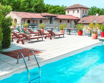Hotel Le Cloitre St Louis - Avignon - Pool