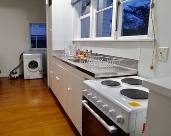 Arent - Serviced House -14 Phyllis Street - Auckland - Cucina