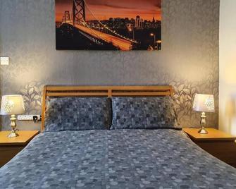 Brookfield Hotel - Leeds - Bedroom