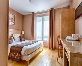 Grand Hotel Dore - Paris - Bedroom