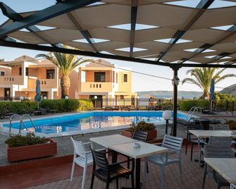 Sun Village Hotel - Agia Ermioni - Piscina