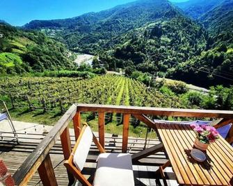 Hotel Chateau Iveri - Gobroneti - Balcón