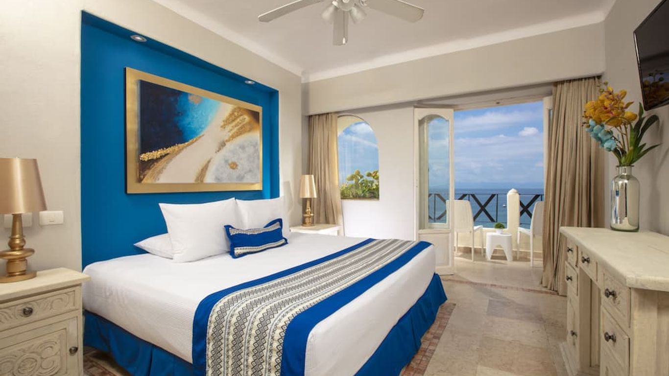 Blue Chairs Resort by the Sea