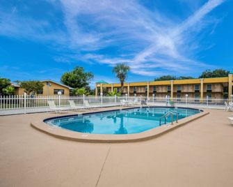 Quality Inn White Springs Suwanee - White Springs - Piscina