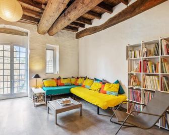 Studio avec balcon et wifi a Villeneuve les Avignon - Villeneuve-lès-Avignon - Wohnzimmer