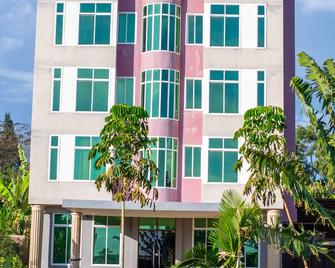 Elanacha Hotel - Arusha - Gebouw