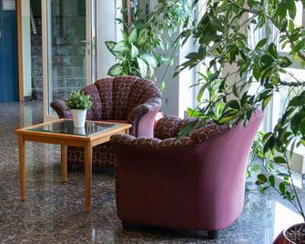 B&b Hotel Gotha-hbf - Gotha - Lobby