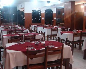 Cheltum Hotel - Trelew - Restaurant