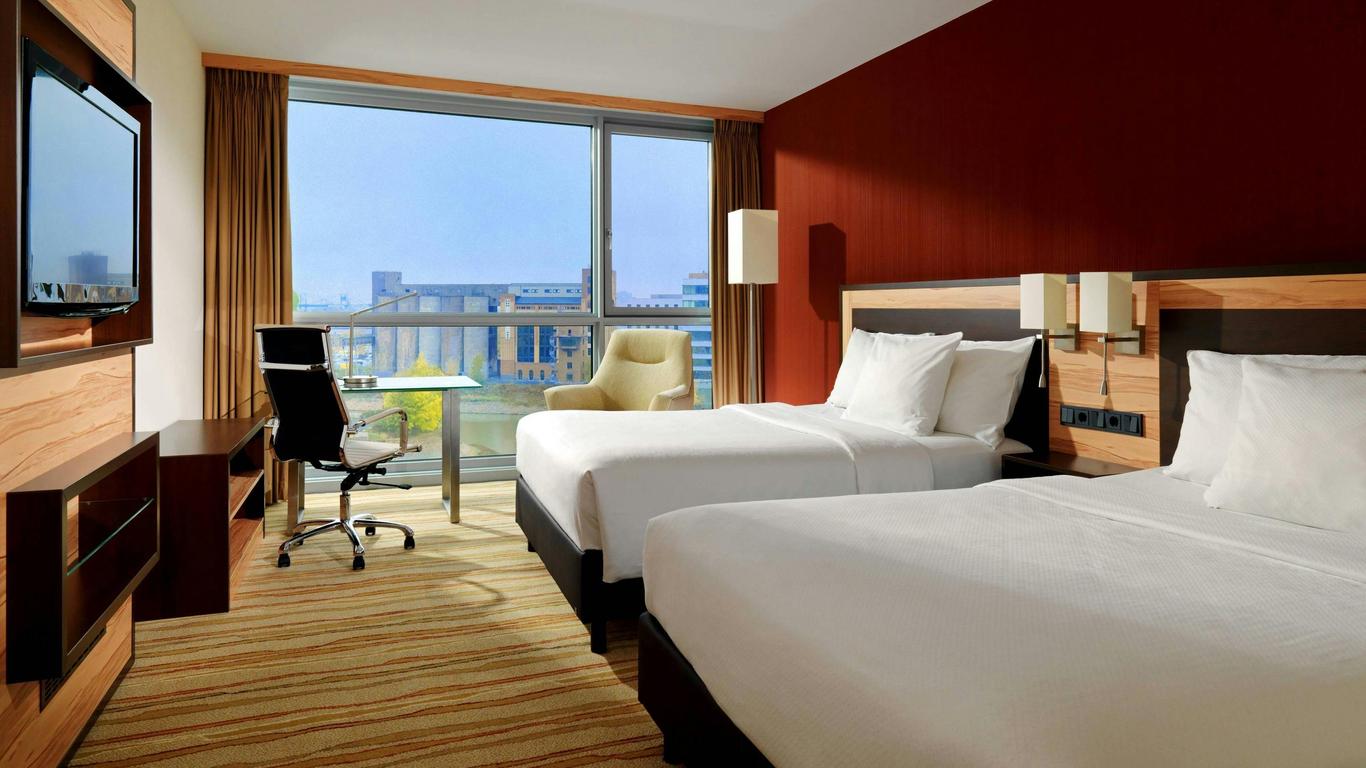 Courtyard By Marriott Düsseldorf Hafen