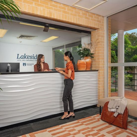 Lakeside Hotel and Conference Centre image 1