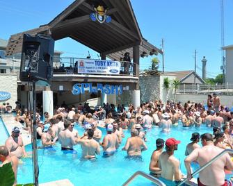 Grand Islander Hotel - Put-in-Bay - Pool