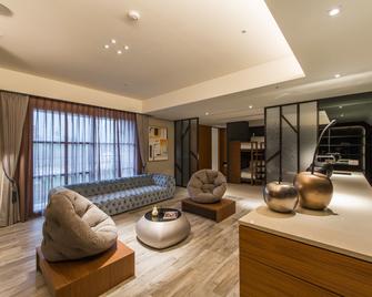 Grand Cosmos Resort Ruisui Hualien - Ruisui Township - Living room