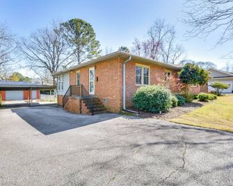 4 Mi to Lake Hartwell: Welcoming Family Home - Hartwell - Edificio