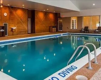 Sault Superior Place - Sault Sainte Marie - Zwembad