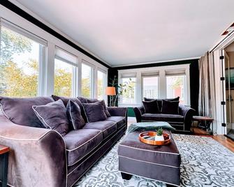 Welcome to Dacha Spring Lake - Spring and Summer '24 Open! - Spring Lake - Living room