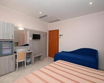 Hotel Concorde - Cesenatico - Bedroom