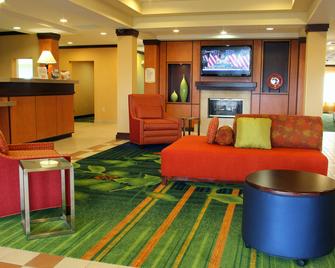 Fairfield Inn & Suites by Marriott Marion - Marion - Lobby