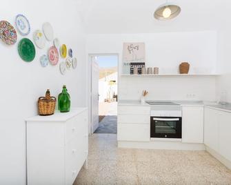 Casita 2, private garden 3 bed, WIFI - Palm-Mar - Kitchen