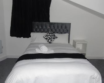 Lovely 1-Bed Apartment in Bolton - Bolton - Bedroom