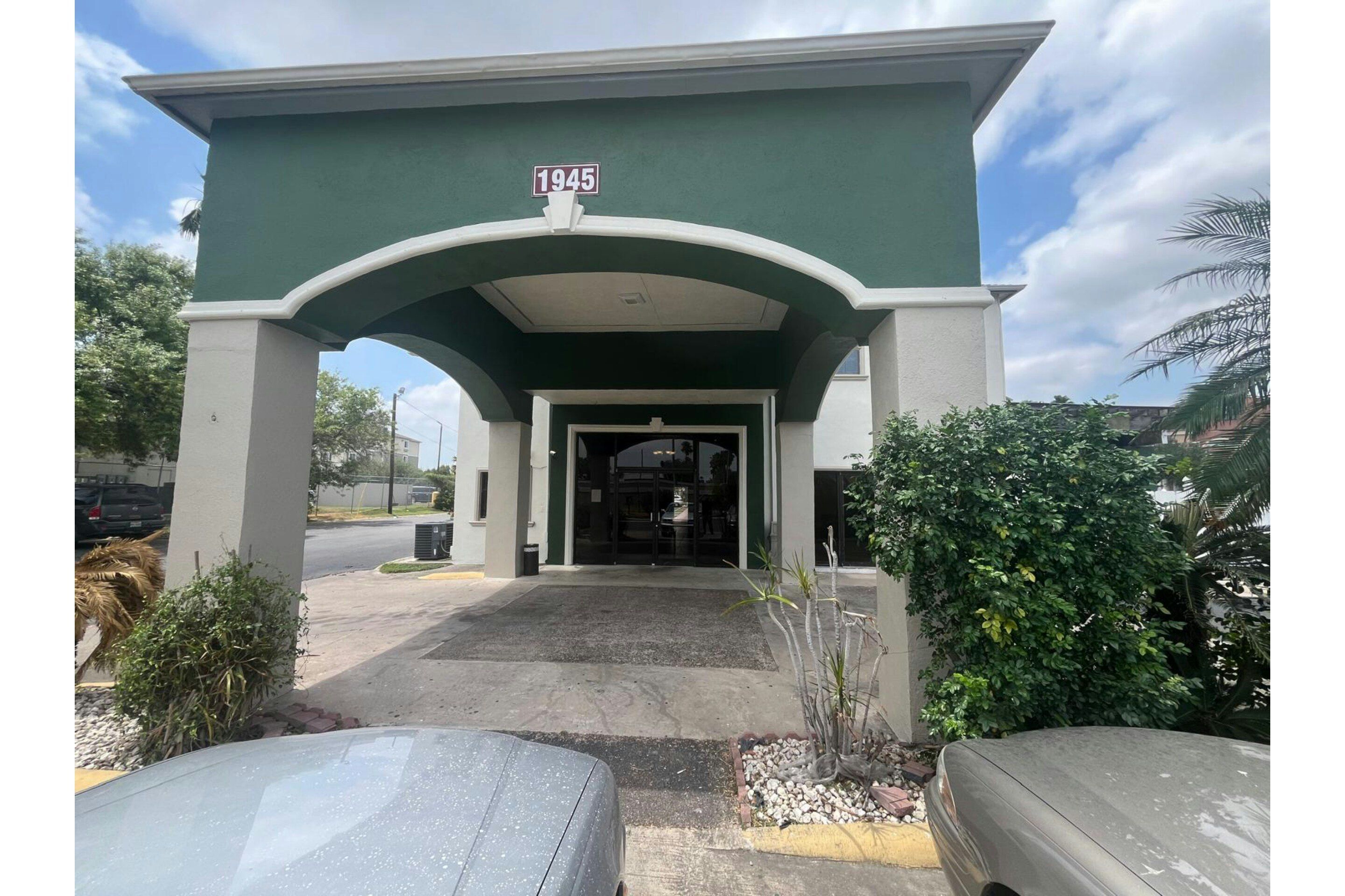 لا بوسادا إن باي أو اي او هونزفيل - برونسفيلي (تكساس) - مبنى