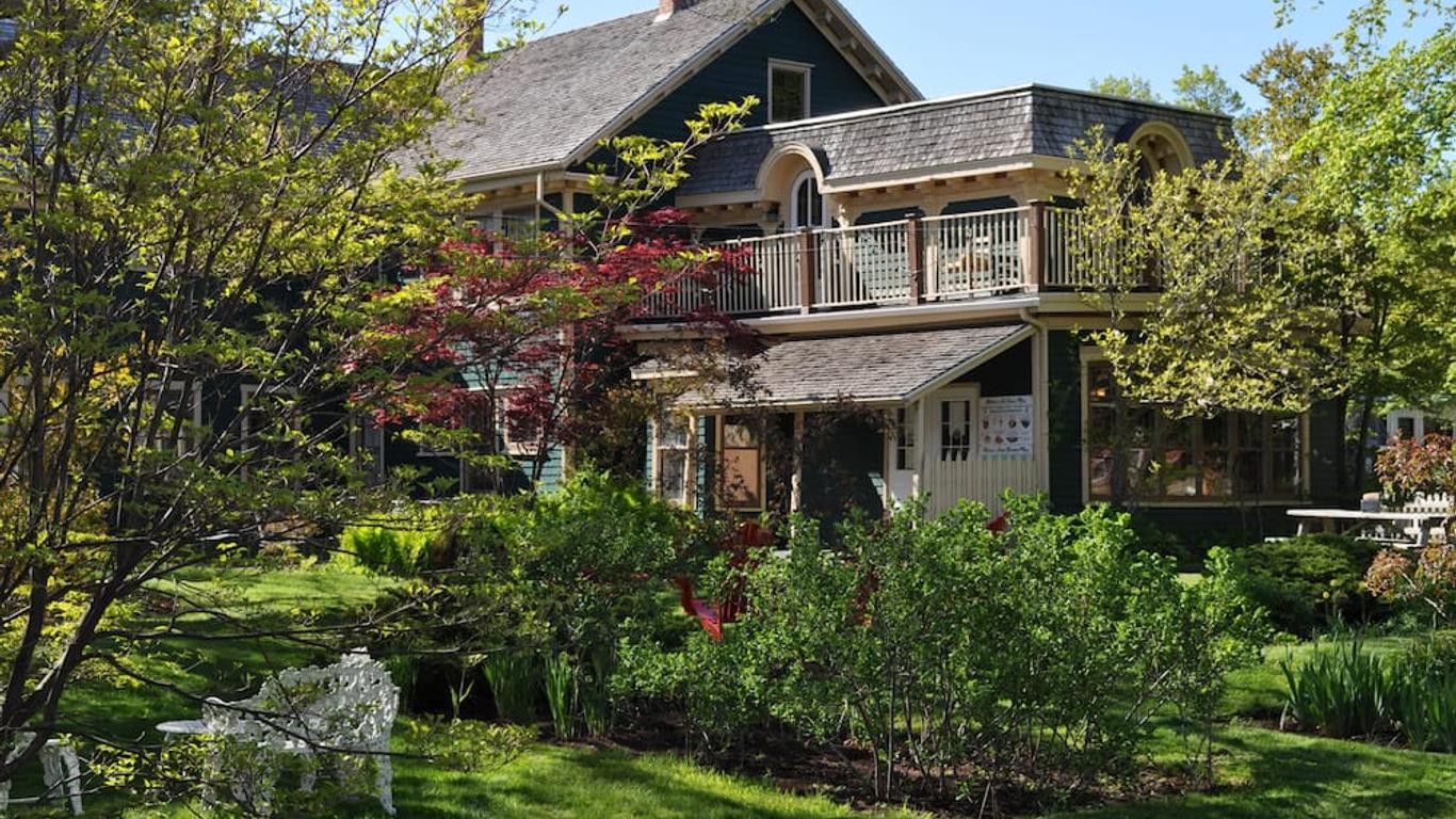 Holman's Heritage Suites